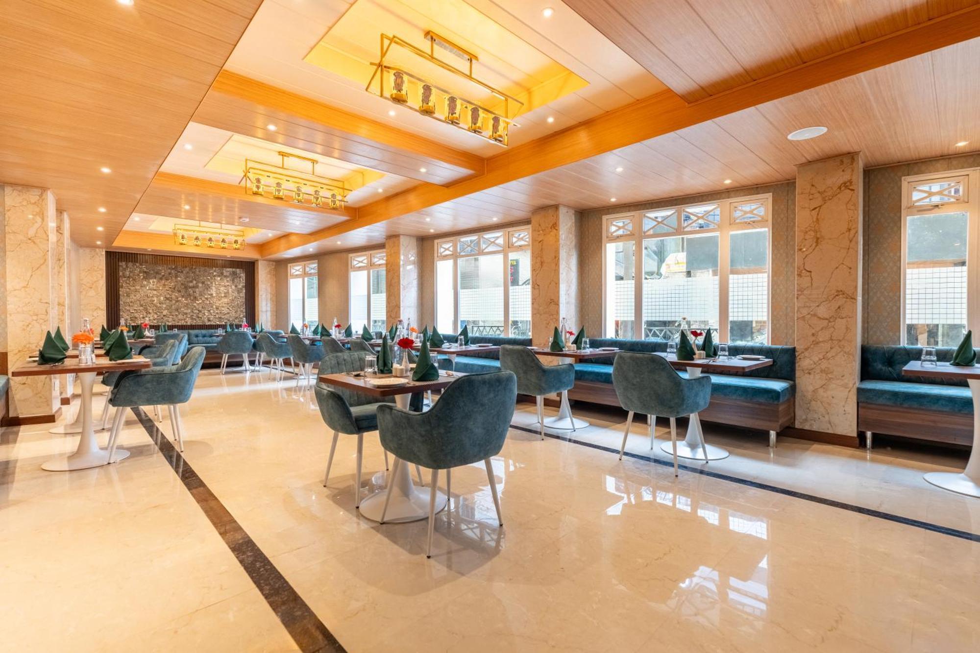 Summit Mall Stone Hotel Dardżyling Zewnętrze zdjęcie