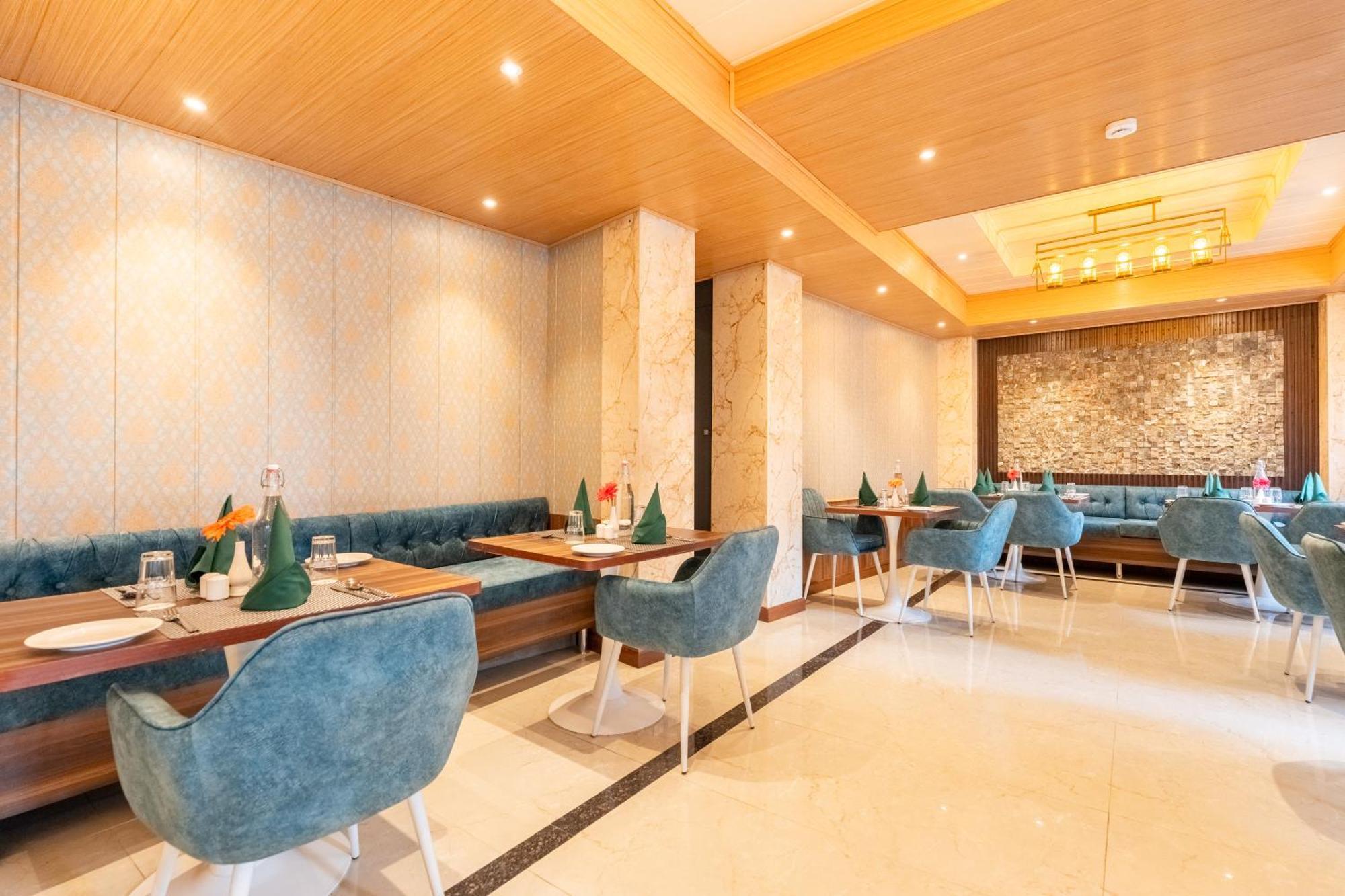 Summit Mall Stone Hotel Dardżyling Zewnętrze zdjęcie