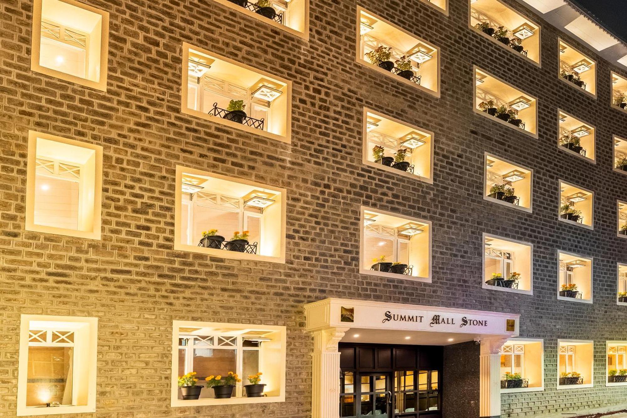 Summit Mall Stone Hotel Dardżyling Zewnętrze zdjęcie